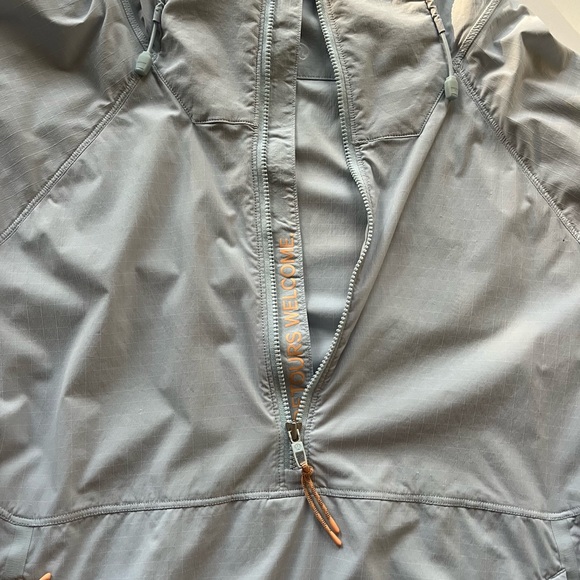 lululemon athletica Men’s Lightweight Hiking Anorak Hooded Jacket -Size Medium - Picture 16 of 16